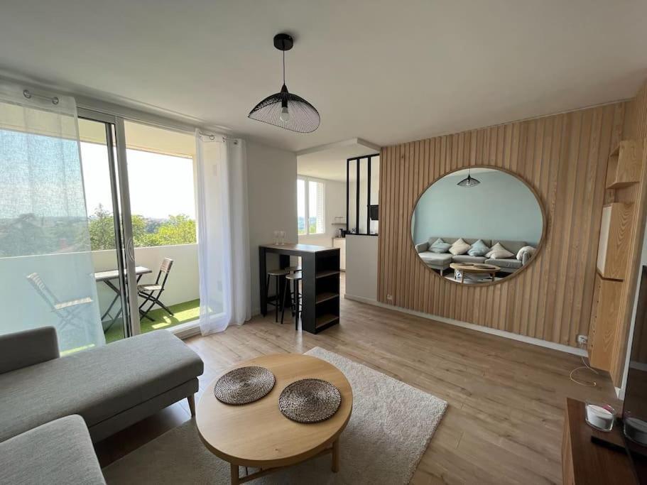 Ferienwohnung Le Calme - Design - Vue Panoramique Sur La Saone Caluire-et-Cuire Exterior foto